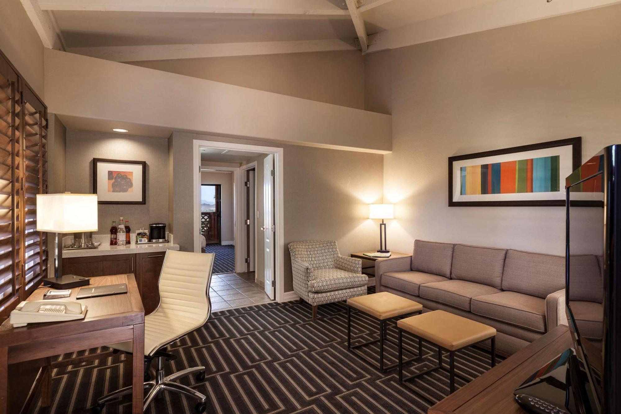 Hilton Phoenix Tapatio Cliffs Resort Exterior foto