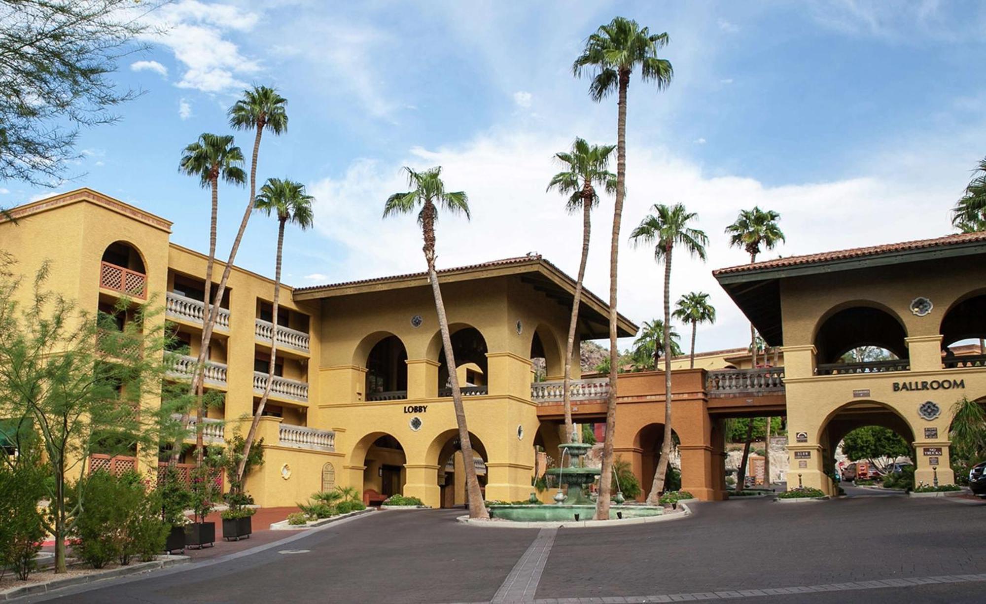 Hilton Phoenix Tapatio Cliffs Resort Exterior foto