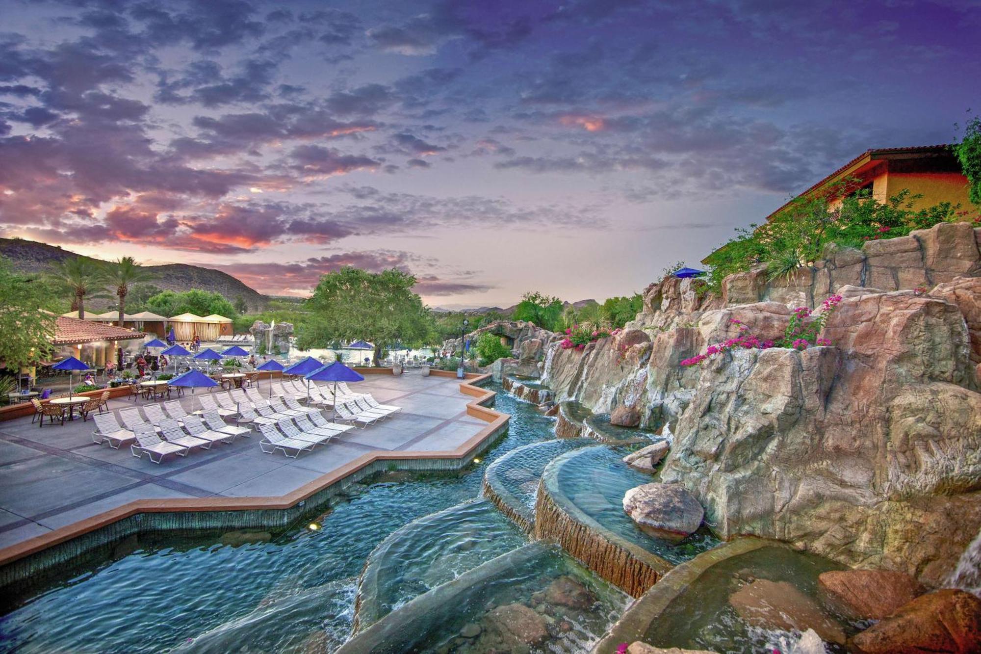 Hilton Phoenix Tapatio Cliffs Resort Exterior foto