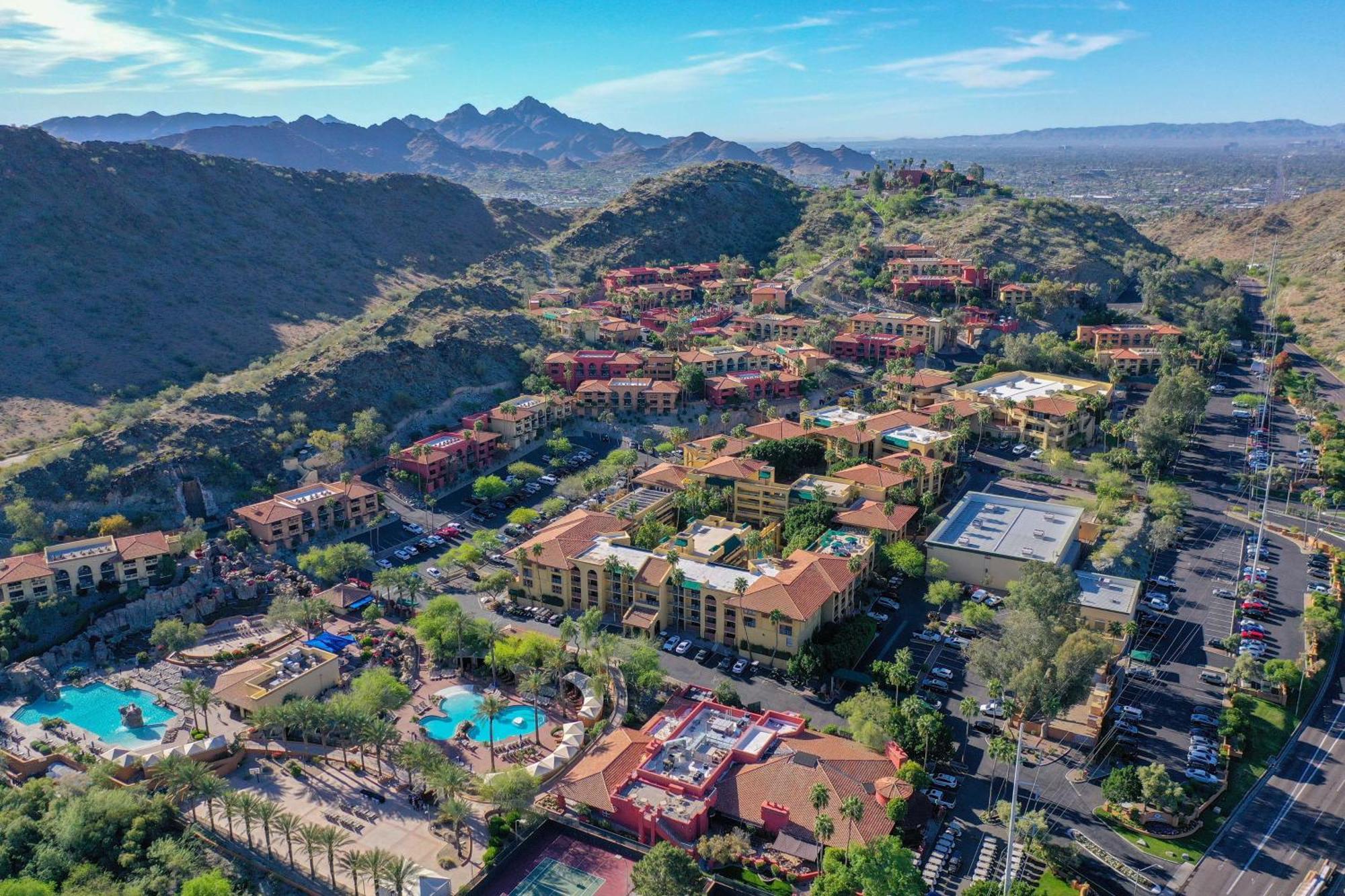 Hilton Phoenix Tapatio Cliffs Resort Exterior foto